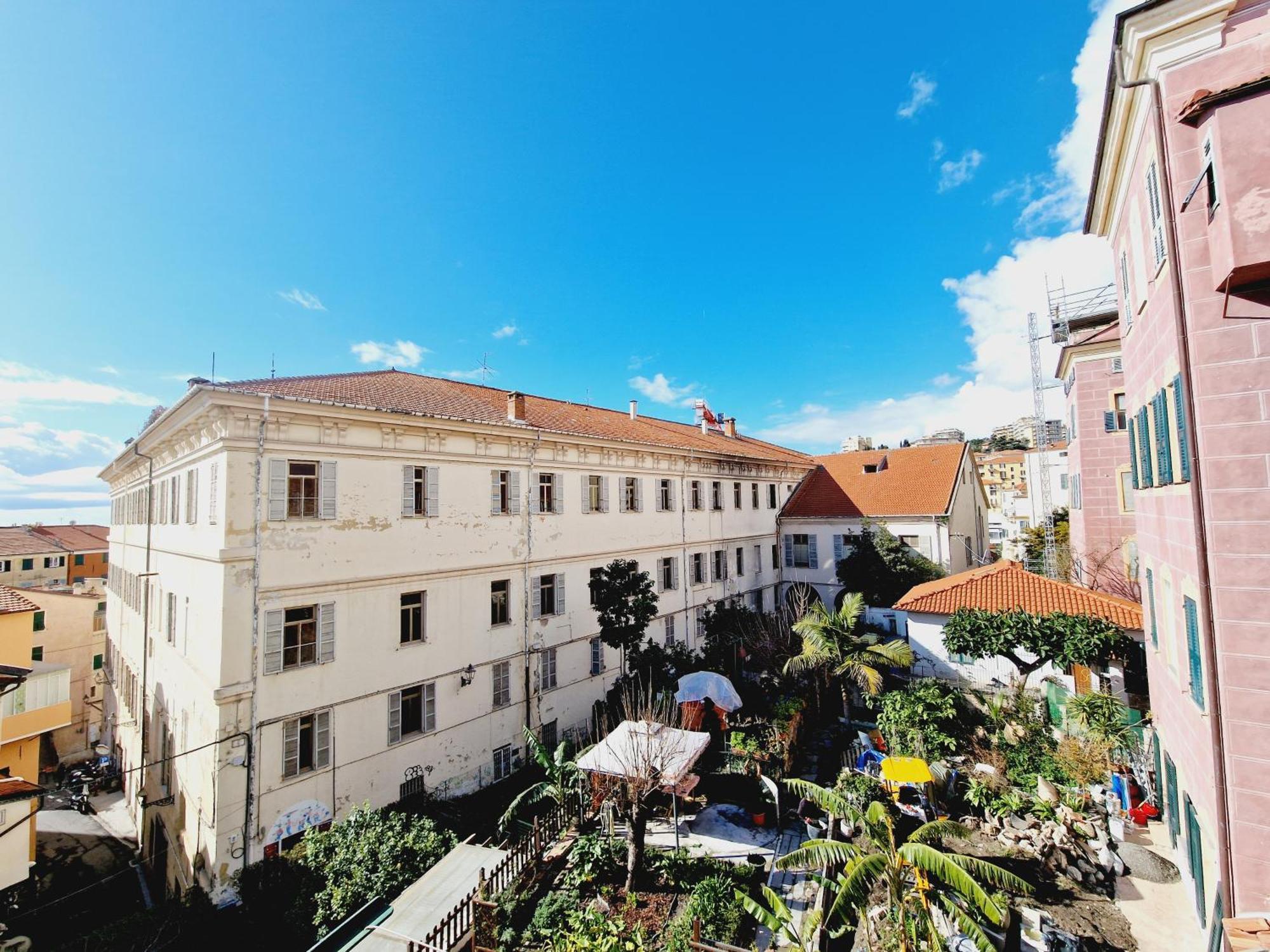 Homeholidaysanremo - Classic Zewnętrze zdjęcie