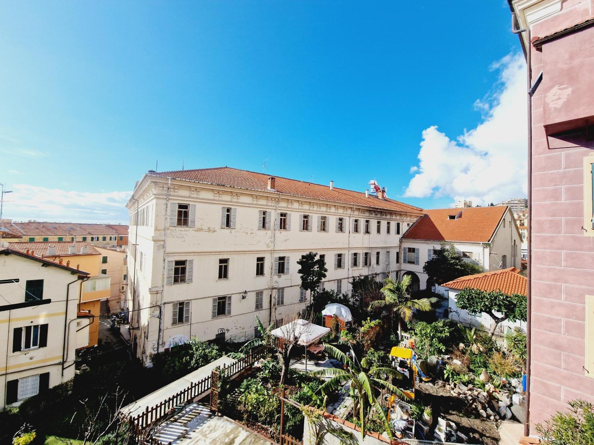 Homeholidaysanremo - Classic Zewnętrze zdjęcie